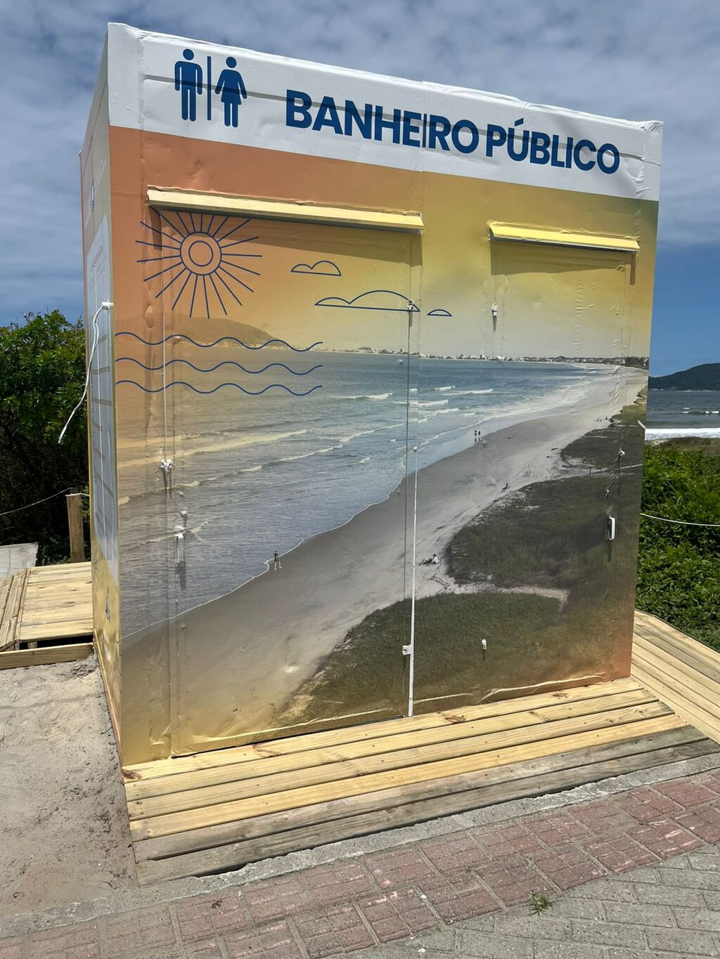 São Francisco do Sul retira banheiros temporários após temporada