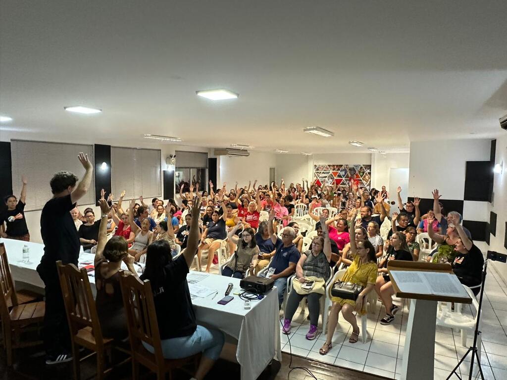 Servidores municipais aprovam estado de greve em Joinville