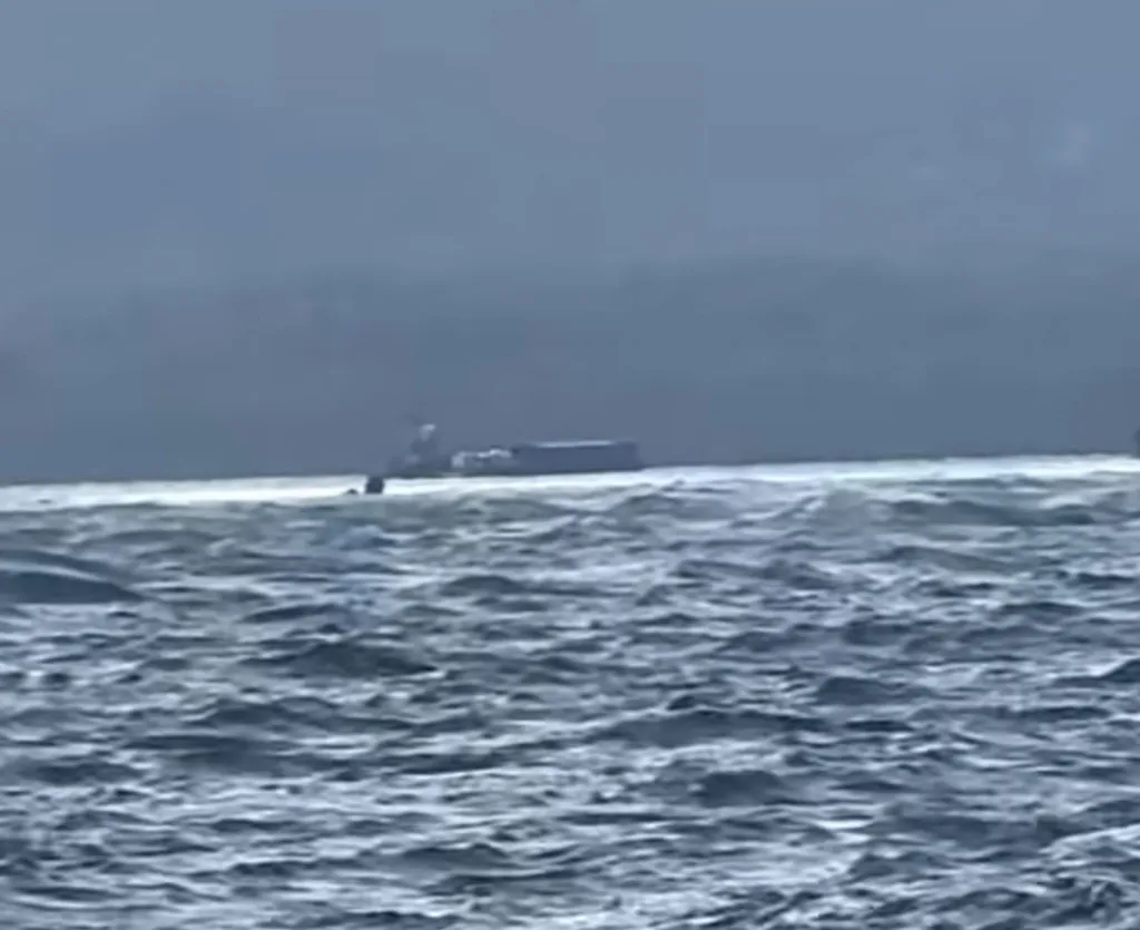 Ventania deixa à deriva balsa que liga Vigorelli à Vila da Glória