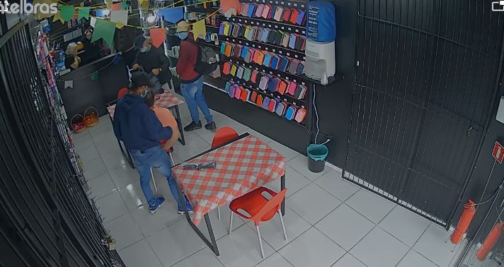 Polícia Civil prende três suspeitos de roubo a loja em Joinville