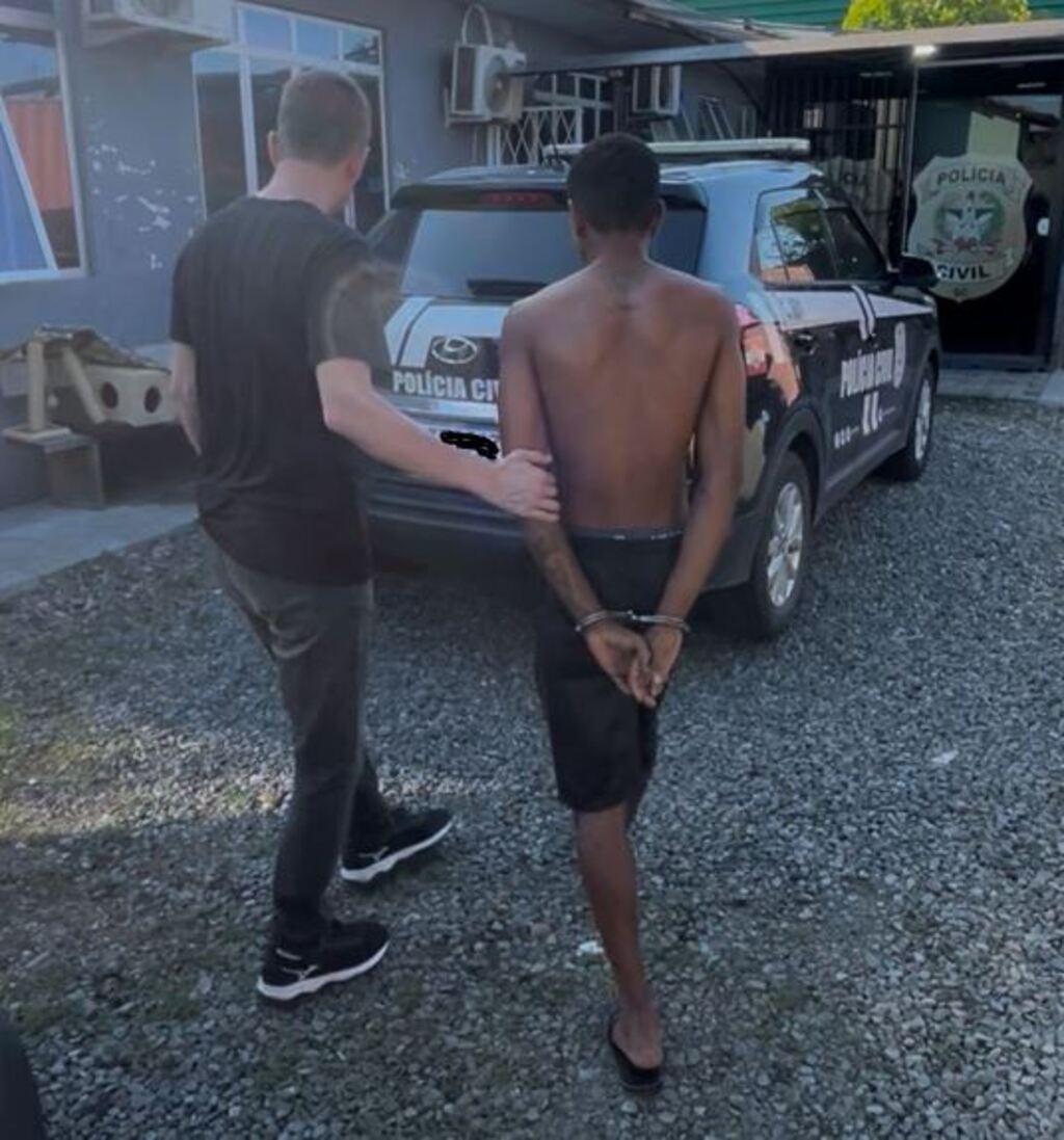 Foragido por homicídios na Bahia é preso em Araquari