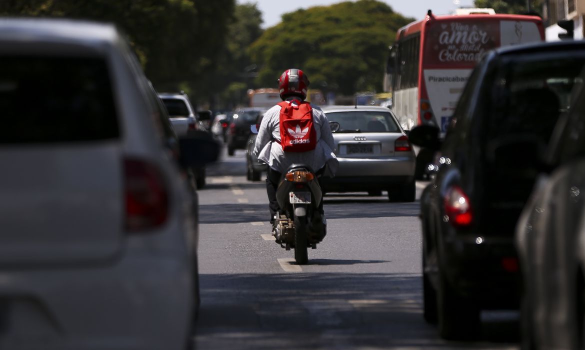 Brasília, DF, Brasil: Motos. (Foto: Marcelo Camargo/Agência Brasil)