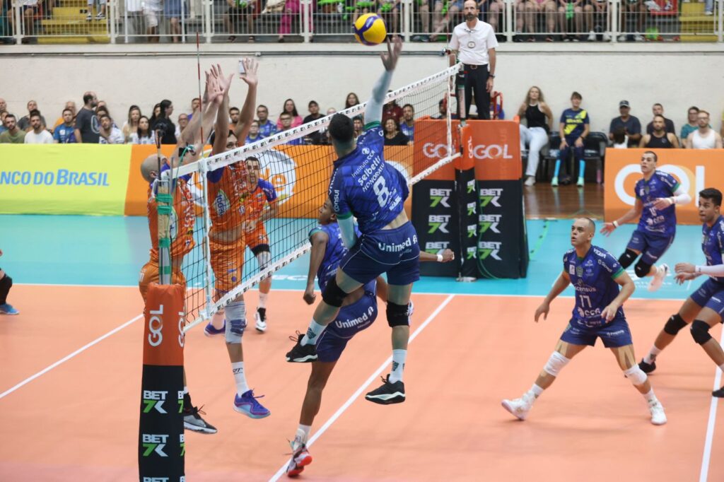 Joinville Vôlei contra São José - Foto por Carlos Júnior