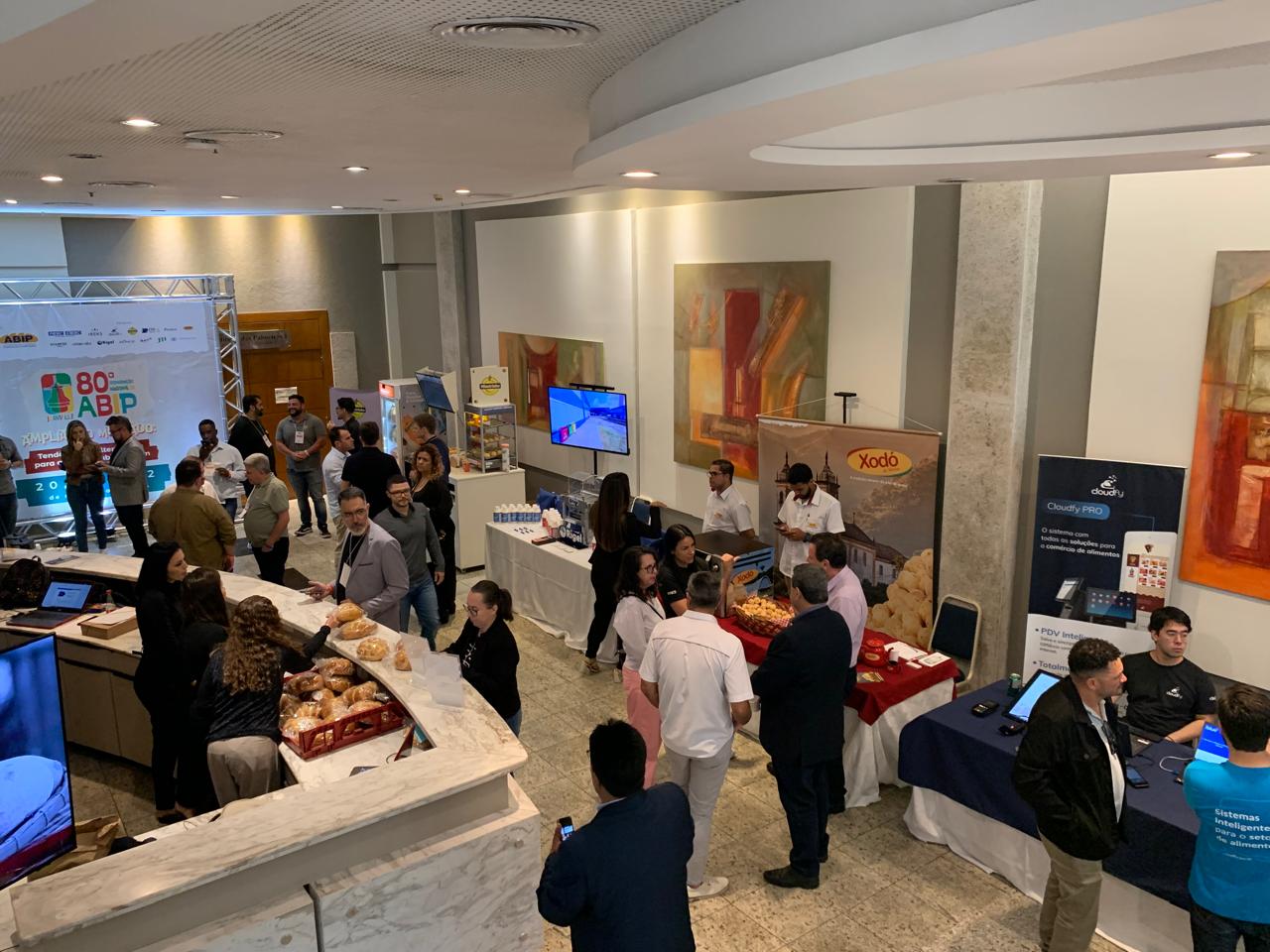 Evento da Abip que ocorreu no hotel Bourbon e contou com o presidete do Sebrae, Décio Lima - Foto Fagner Ramos