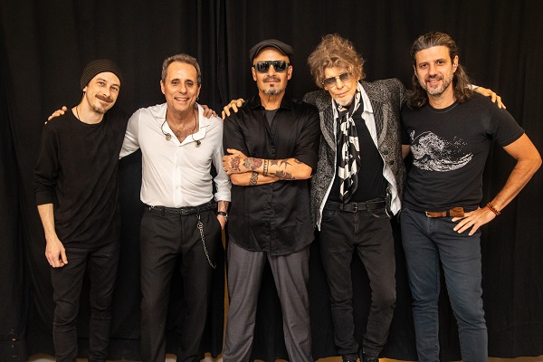 Titãs, Beto Lee, Tony Belloto, Sérgio Brito, Branco Mello e Mário Fabre - Foto_Dantas Jr