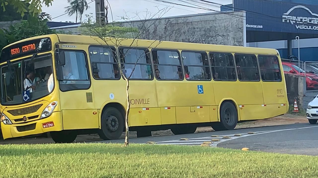 ônibus sem ar condicionado sentido Vila Nova - Foto Fagner Ramos