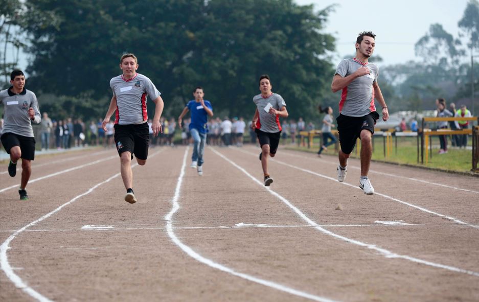 Pista da Univille precisa de reforma para tornar-se viável a torneios oficiais de atletismo - Foto Univille